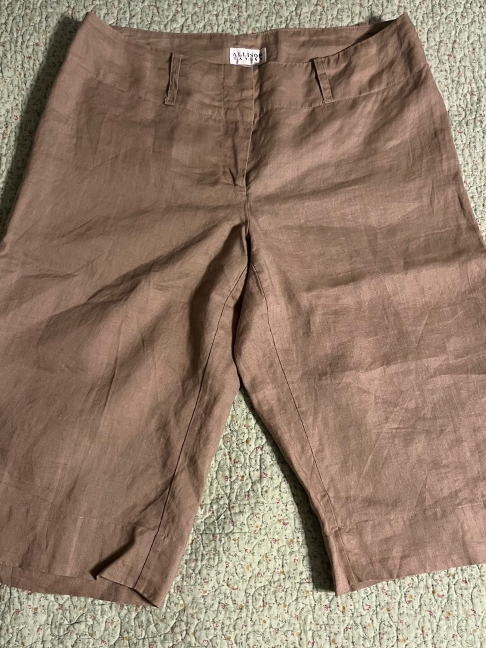 Allison Taylor Linen Capri Shorts